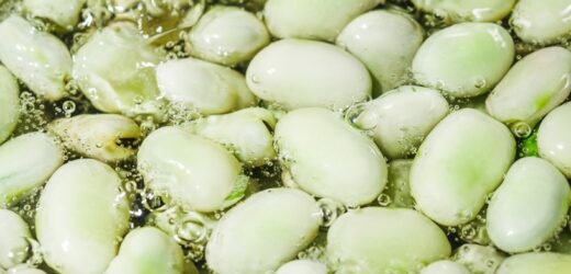 Wrzuć garść do garnka z bobem. Brzuch nie będzie pełny jak balon