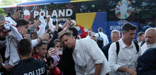 Polscy piłkarze są już w Hanowerze! Gorące powitanie [WIDEO]
