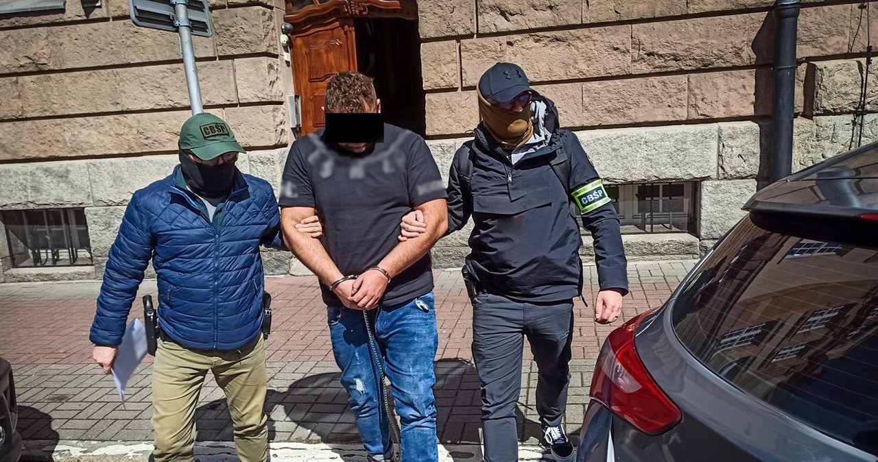 Policja rozbiła gang prowadzący agencje towarzyskie w mieszkaniach