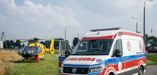 Zderzenie busa i osobówki. Dzieci jechały na wycieczkę
