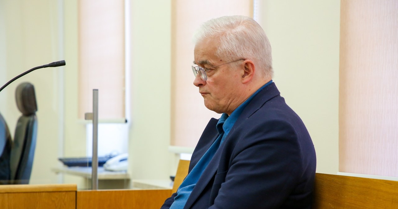 Proces ws. wypadku. Prokuratura chce pół roku więzienia dla Cimoszewicza