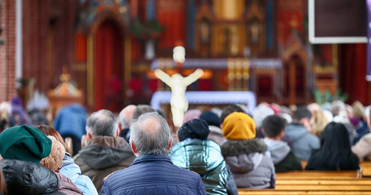 Małopolskie: W trakcie mszy zmarł ksiądz