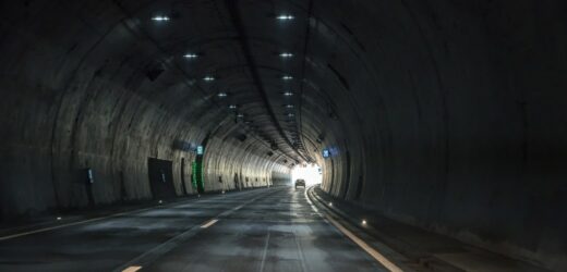 Karambol w tunelu na S1. Pięć osób poszkodowanych