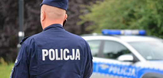 Policyjny pościg ulicami Łodzi. Kierowca porzucił auto, jest poszukiwany