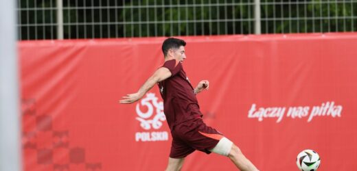 Przed meczem z Austrią: Kilka urazów, Lewandowski trenuje z piłką