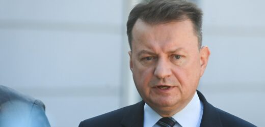 „Nie chcemy, żeby Polska zmieniła się w piekło”. Błaszczak broni spotu o migrantach