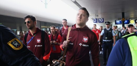 Opóźnionym pociągiem do Berlina. Polscy piłkarze pojechali na mecz z Austrią