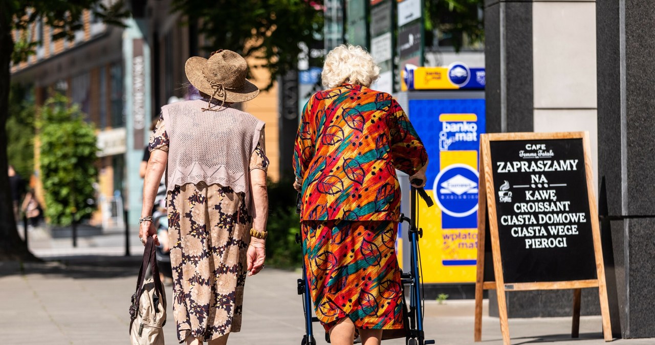 82-latka podpalała wiaty śmietnikowe. Okazało się, że to radczyni prawna