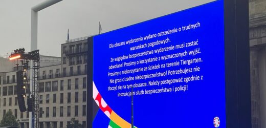 Ewakuacja strefy kibica w Berlinie. Pogoda znów dała się we znaki