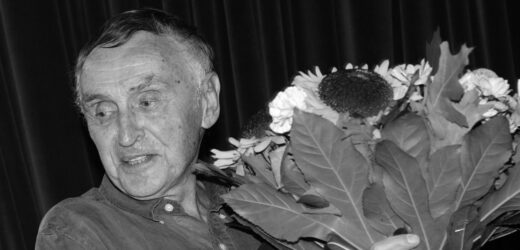 Pogrzeb Andrzeja Mularczyka. Scenarzysta i pisarz spocznie w Warszawie