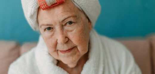 Babciny sposób na mocne włosy. Stosuj nie częściej niż dwa razy w tygodniu