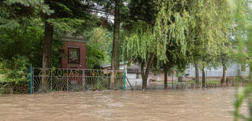 Burze nad Polską. Strażacy podali pierwsze dane