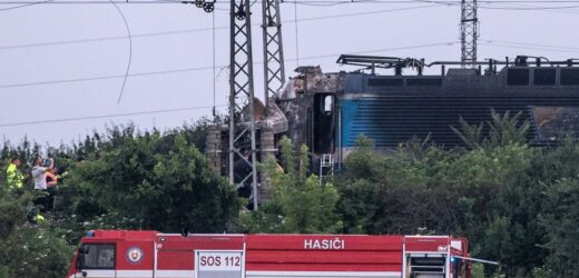 Słowacja: Pociąg zderzył się z autobusem. 6 osób nie żyje