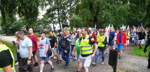 Górnicy, rolnicy i hutnicy protestowali w Warszawie. Mają konkretne żądania