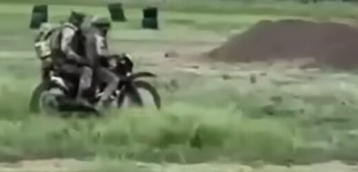 Bardzo zły pomysł Rosjan: Szturm motocyklem