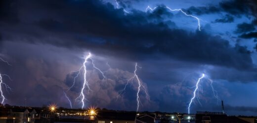 Będzie niebezpiecznie. Alerty trzeciego stopnia przed burzami