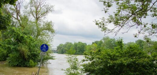 Powodzie i lawiny błotne we Włoszech. Spadła „bomba wodna”