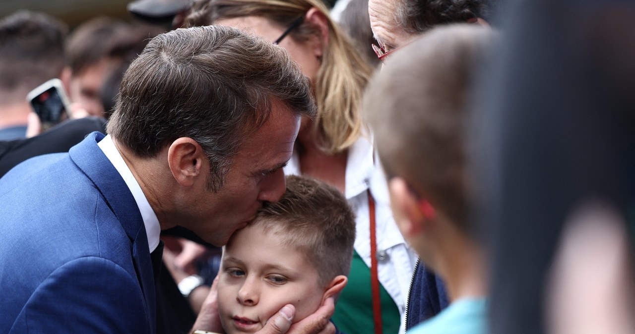 Emmanuel Macron nie składa broni przed II turą i apeluje o jedność