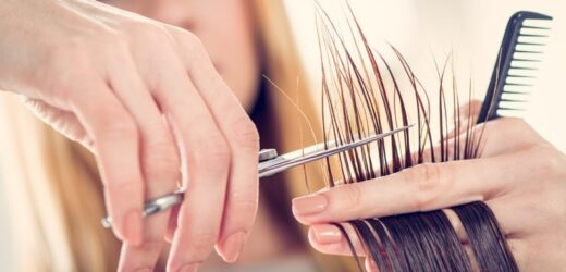 Najgorsza fryzura wśród kobiet 50+. Trudno uwierzyć, że wciąż jest popularna