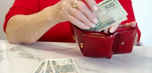 Dodatkowe 620 zł miesięcznie. To świadczenie dostaniemy bez względu na wiek