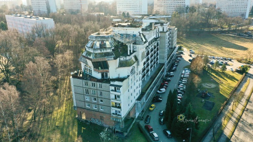 Najbrzydszy budynek w Polsce będzie rozebrany. Właśnie ruszyły prace