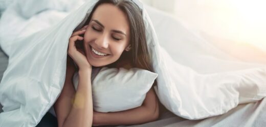 Upalne noce utrudniają zasypianie? Te sposoby pomagają Egipcjanom i Japończykom