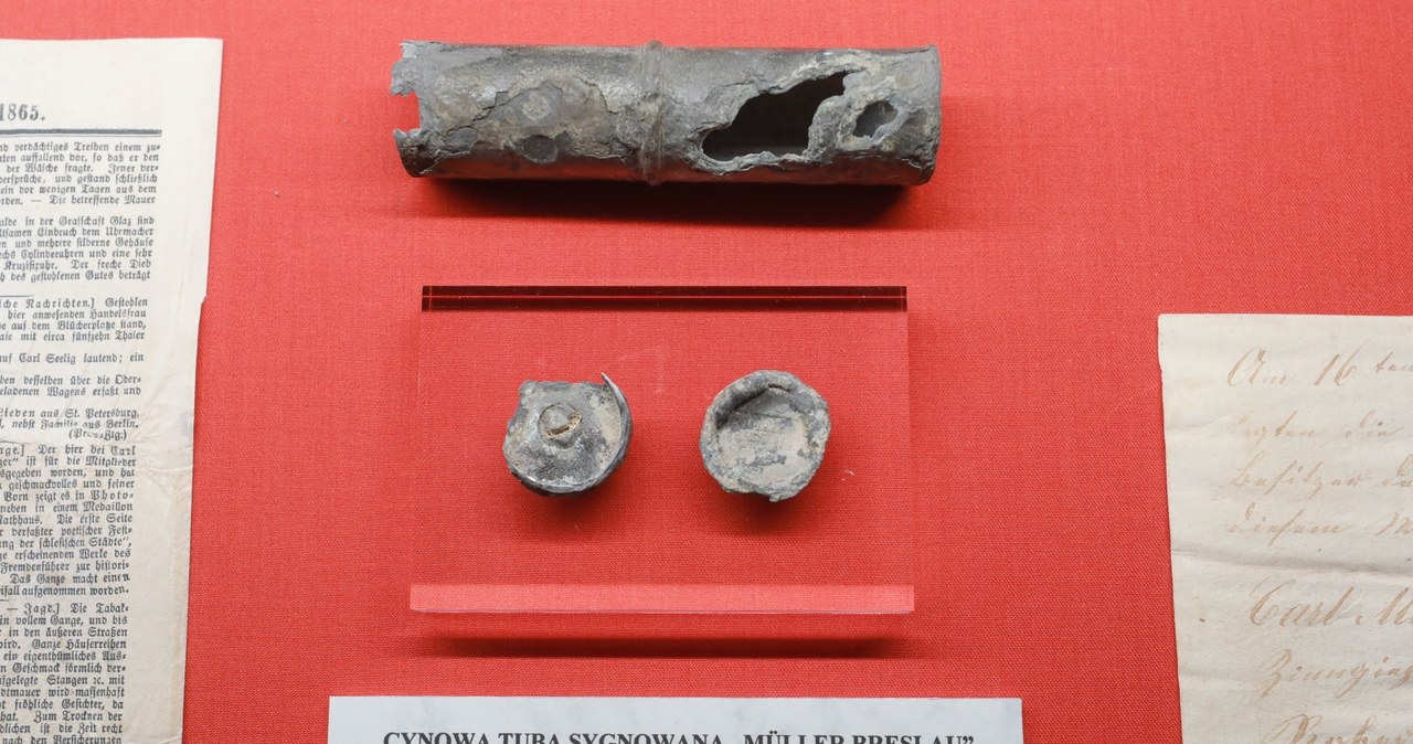 Muzealnicy otworzyli kapsułę czasu sprzed ponad 150 lat