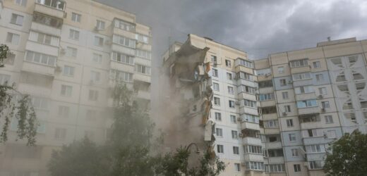 Rosjanie zrzucają dziesiątki bomb kierowanych na Rosję