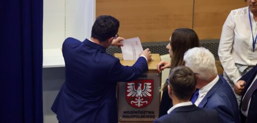 Bunt w PiS w Małopolsce. Trzech radnych zawieszonych