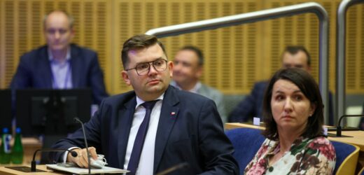 Bunt w PiS trwa. Małopolska wciąż bez marszałka, Kmita znów przegrał