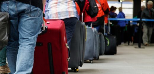 Problemy z odprawą bagażu na czeskim lotnisku. Jest apel do podróżnych