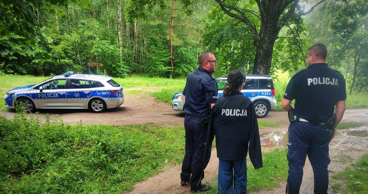 Zdezorientowana nastolatka odnaleziona na mokradłach