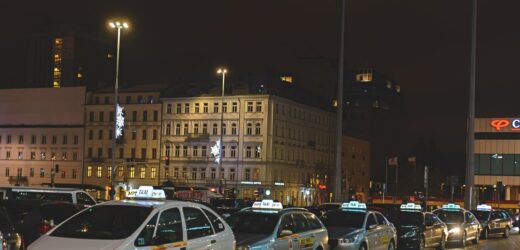 W Warszawie podrożeją taksówki. Jest zgoda radnych