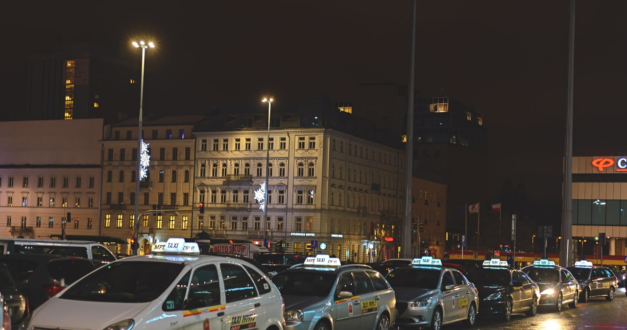 W Warszawie podrożeją taksówki. Jest zgoda radnych