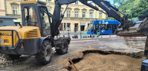 Kraków: Duże utrudnienia po awarii wodociągu