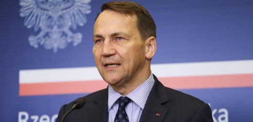 Wpadka BBC dotycząca Polski. Sikorski odpowiada: Kategorycznie zaprzeczam
