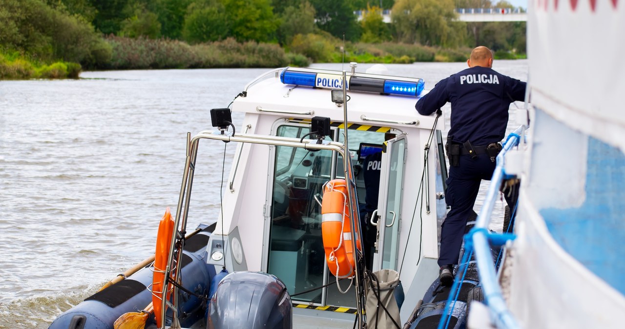 Podczas kąpieli w jeziorze natrafił na dryfujące w wodzie zwłoki