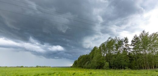 Czekają nas burze i noce tropikalne. Alert RCB dla południa Polski