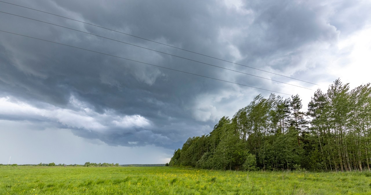 Czekają nas burze i noce tropikalne. Alert RCB dla południa Polski