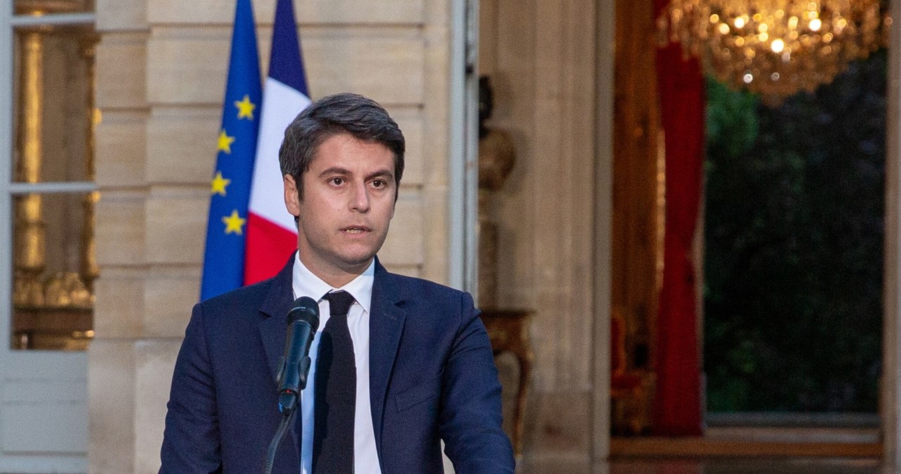 Attal złożył dymisję z urzędu premiera, Macron poprosił go, by pozostał