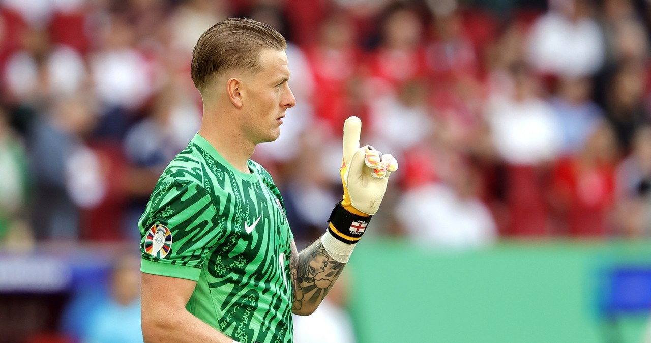 Ściąga na bidonie bramkarza reprezentacji Anglii