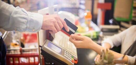 Cena przy kasie różni się od tej na półce? Prawo jest po twojej stronie
