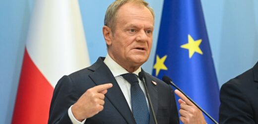 Tusk zaatakował Dudę: Pojechał napluć na polski rząd. Wstyd