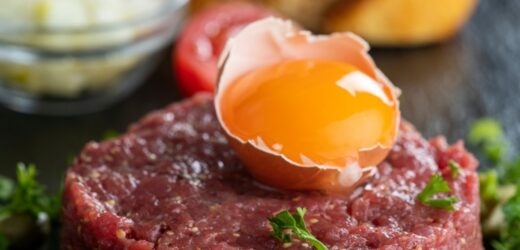 Salmonella w tatarze wołowym. GIS ostrzega