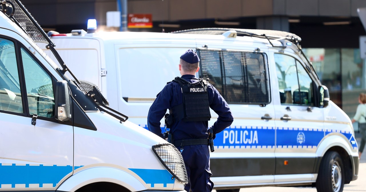 Mężczyzna z siekierą chodził ulicami Tomaszowa Mazowieckiego