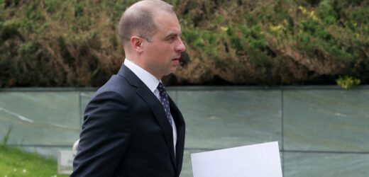 Szatkowski odpowiada na zarzuty Tuska i zapowiada pozew