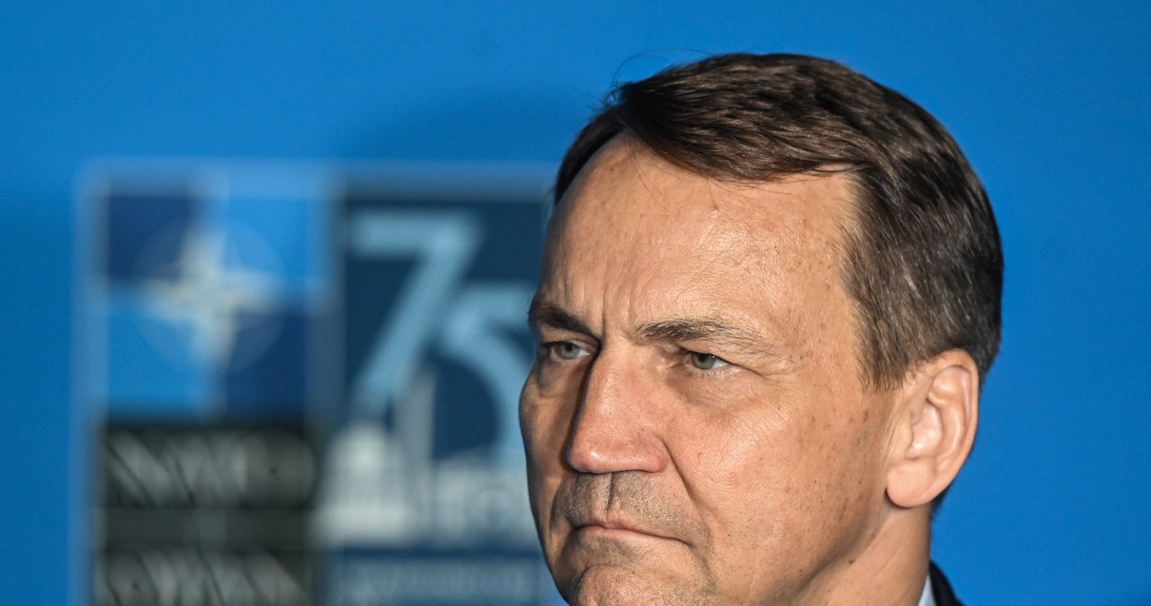 Sikorski: Rok, dwa, a gospodarka Rosji dojdzie do ściany