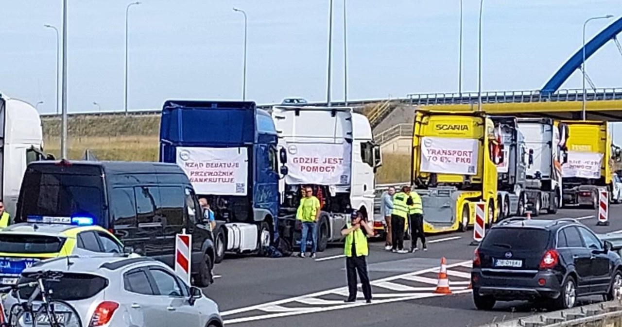 Protest przewoźników drogowych na S3 zakończony