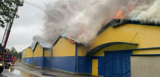 ​Pożar sklepu z materiałami budowlanymi w Żaganiu