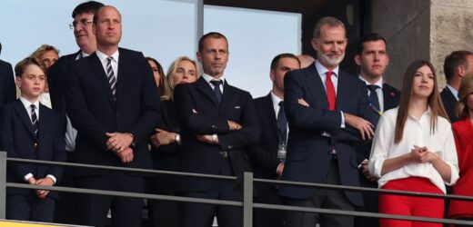Hiszpania-Anglia. Na trybunach Filip VI, książę William i… Viktor Orban